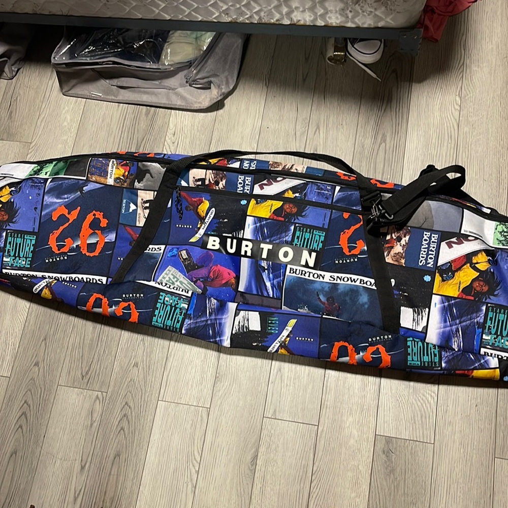Snowboard bag